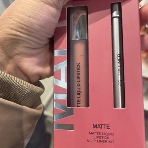 PS… MATTE LIPSTICK 💄 KIT